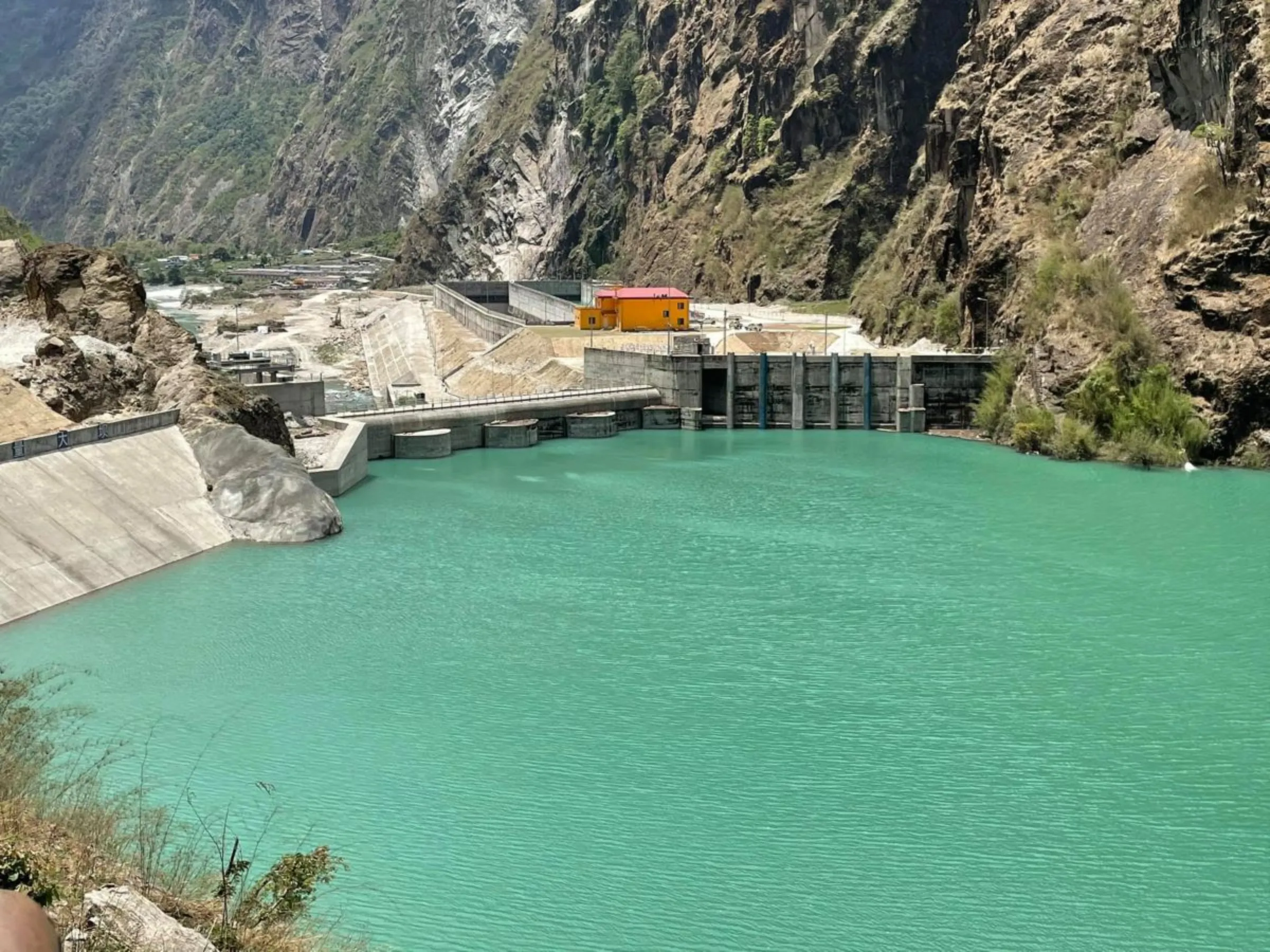 नेपालको व्यापार सन्तुलनका लागि जलविद्युत् आयोजना महत्त्वपूर्ण